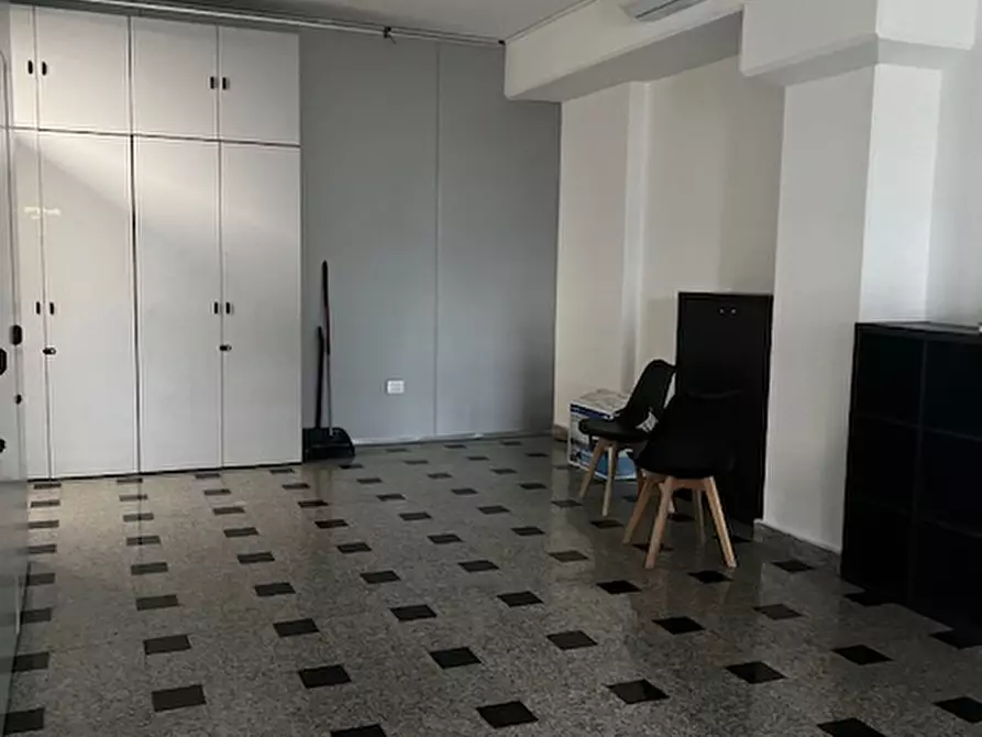 Immagine 2 di Ufficio in affitto  a Sestu