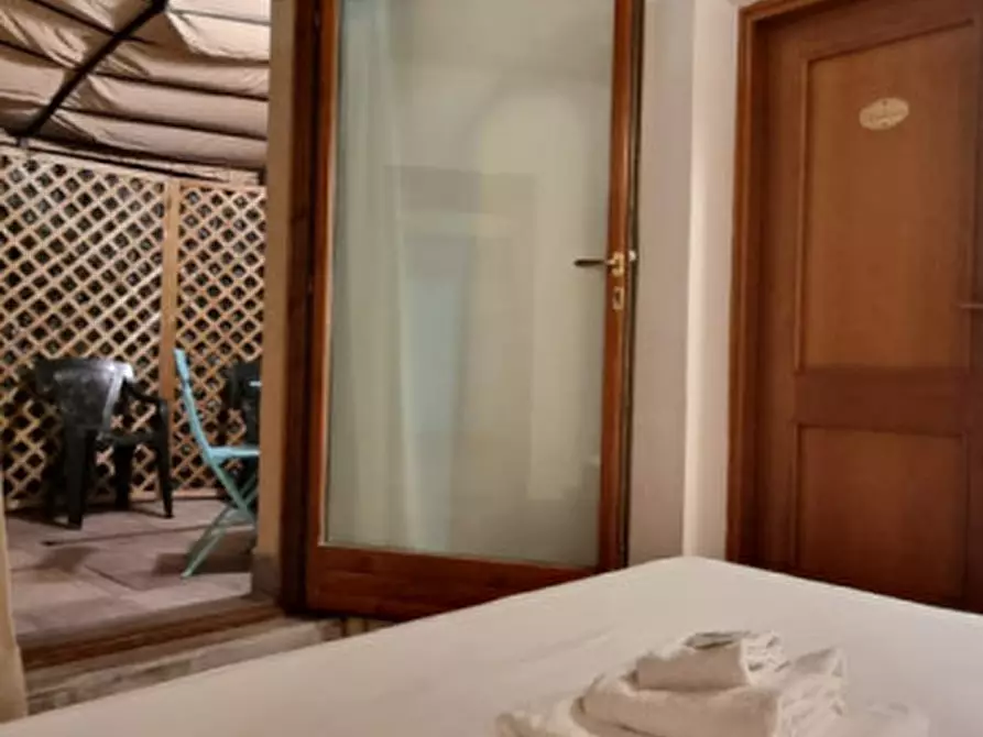 Immagine 8 di Appartamento in vendita  in PIAZZA DELLA PASSERA a Firenze