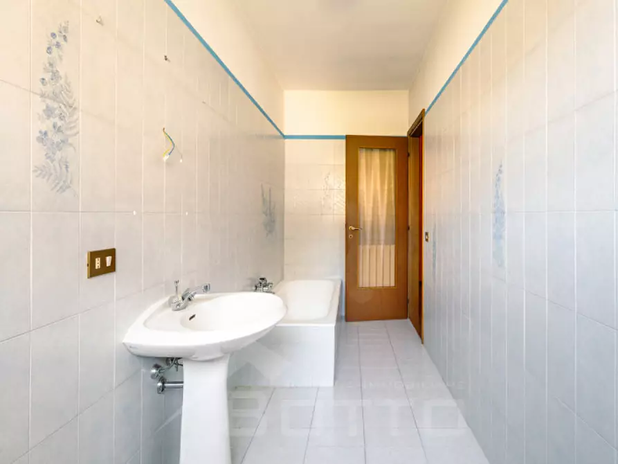 Immagine 31 di Appartamento in vendita  in Via Bruno Bertone a Casale Corte Cerro