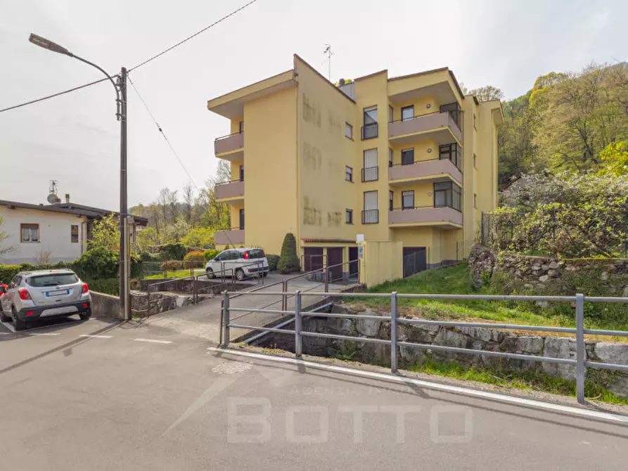 Immagine 38 di Appartamento in vendita  in Via Bruno Bertone a Casale Corte Cerro