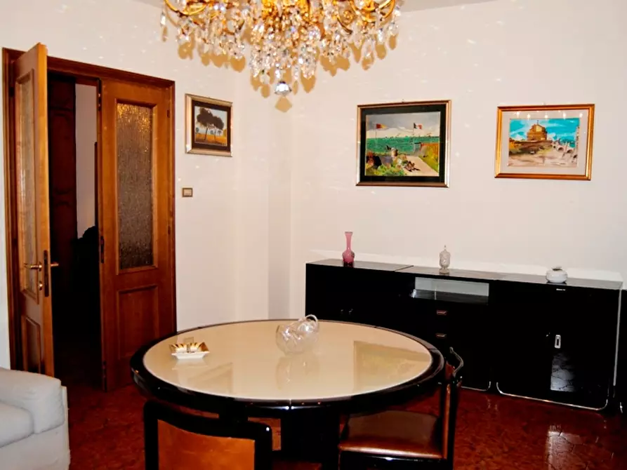Immagine 4 di Appartamento in vendita  in Largo Somalia a Roma