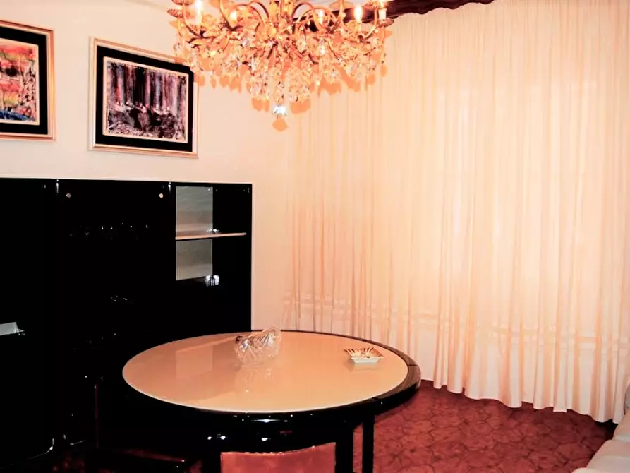 Immagine 4 di Appartamento in vendita  in Largo Somalia a Roma