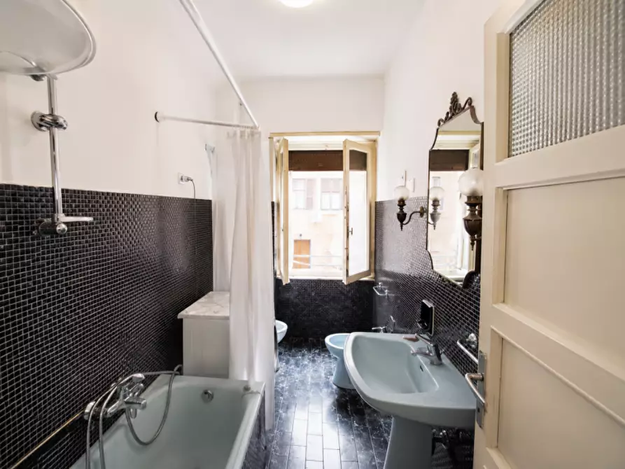 Immagine 11 di Appartamento in vendita  in Largo Somalia a Roma