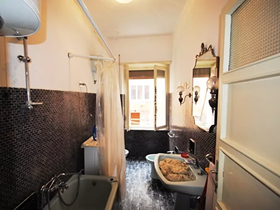 Immagine 12 di Appartamento in vendita  in Largo Somalia a Roma