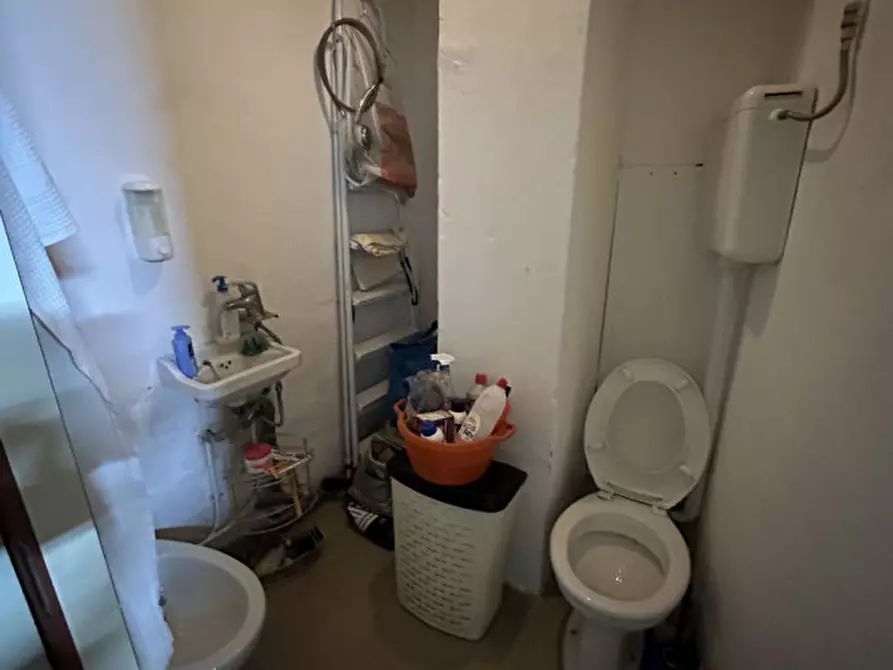 Immagine 13 di Negozio in affitto  in Viale Forlì 39 a Cervia