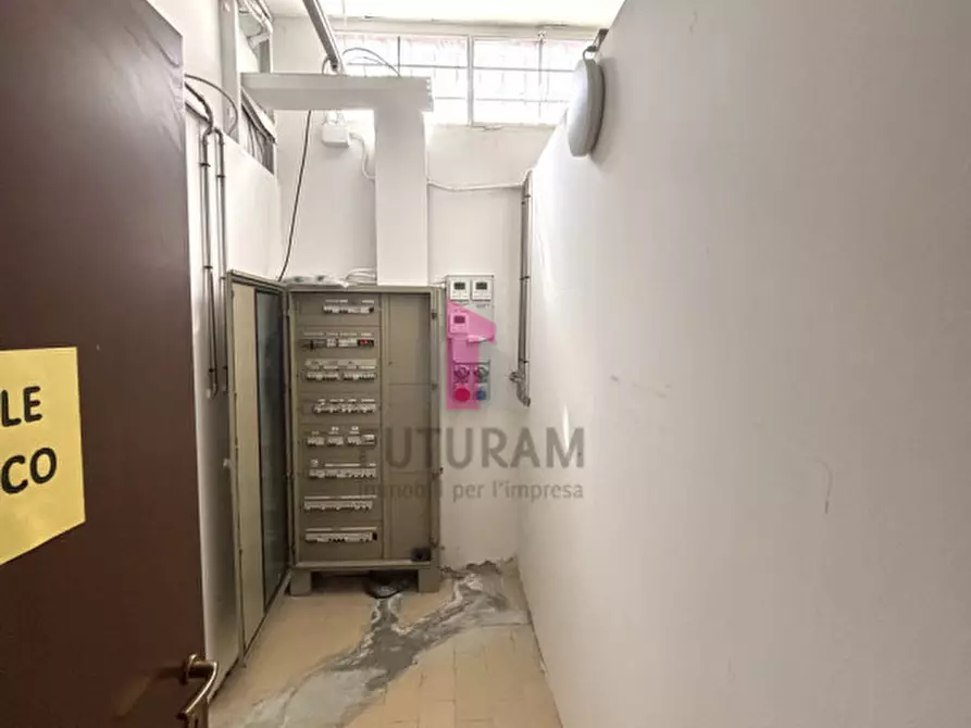 Immagine 27 di Capannone industriale in affitto  in Via del Santo a Limena