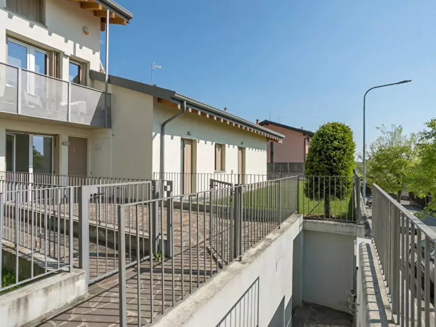 Immagine 20 di Appartamento in vendita  in Via Don Battista Gardi 19 a Sotto Il Monte Giovanni Xxiii