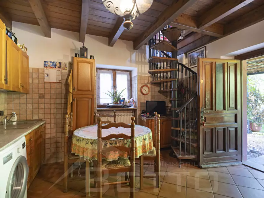 Immagine 7 di Casa indipendente in vendita  in Cascina Convento a Borgomanero