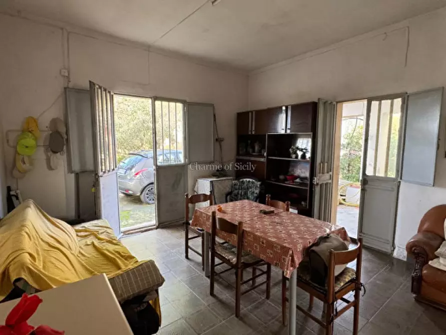 Immagine 15 di Casa indipendente in vendita  a Ispica