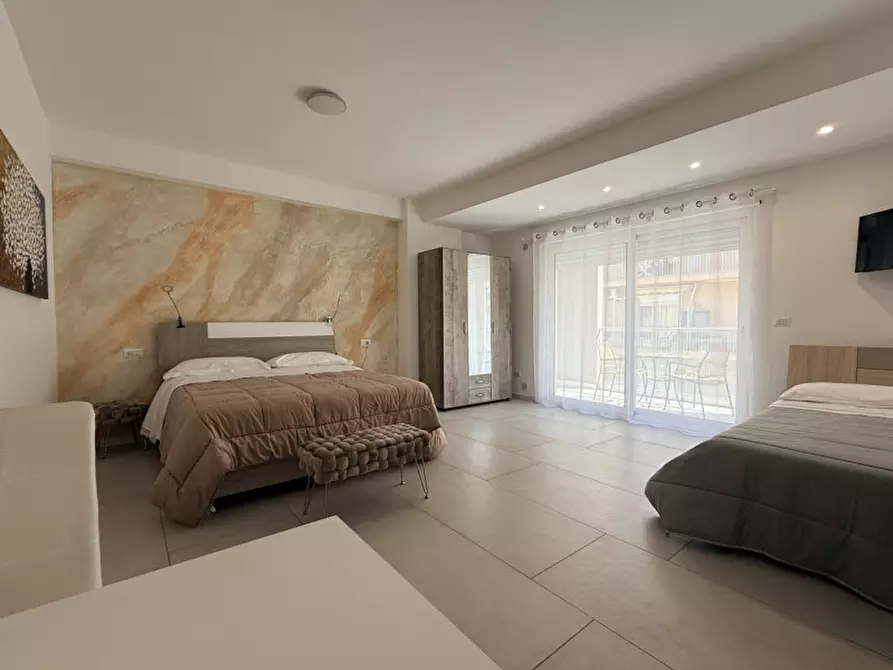 Immagine 3 di Appartamento in vendita  in MILAZZO VIA TENENTE SIRO BRIGIANO,44 a Milazzo