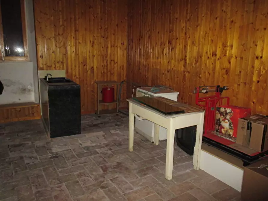 Immagine 18 di Palazzo in vendita  in Via Don Giovanni Minzoni a Ostra