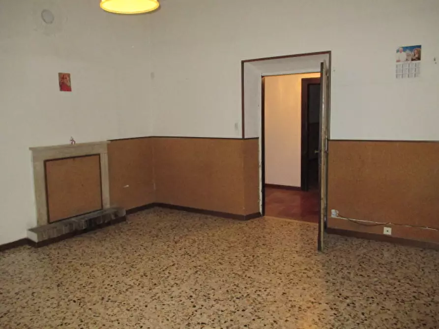 Immagine 24 di Palazzo in vendita  in Via Don Giovanni Minzoni a Ostra