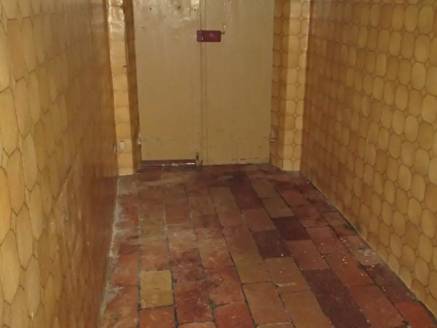 Immagine 33 di Palazzo in vendita  in Via Don Giovanni Minzoni a Ostra