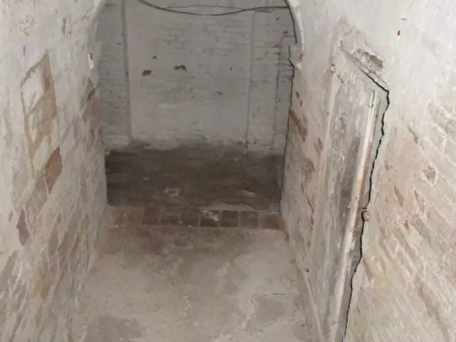 Immagine 50 di Palazzo in vendita  in Via Don Giovanni Minzoni a Ostra