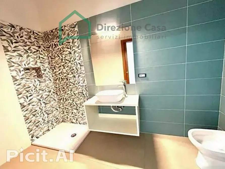 Immagine 8 di Appartamento in vendita  in corso arnaldo lucci 149 a Napoli