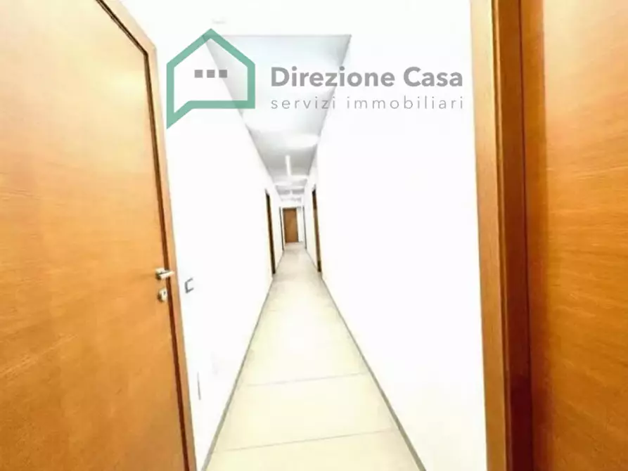 Immagine 19 di Appartamento in vendita  in corso arnaldo lucci 149 a Napoli