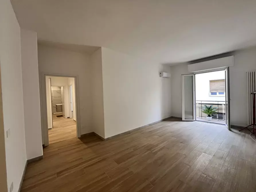 Immagine 1 di Appartamento in vendita  in Corso d'Augusto a Rimini