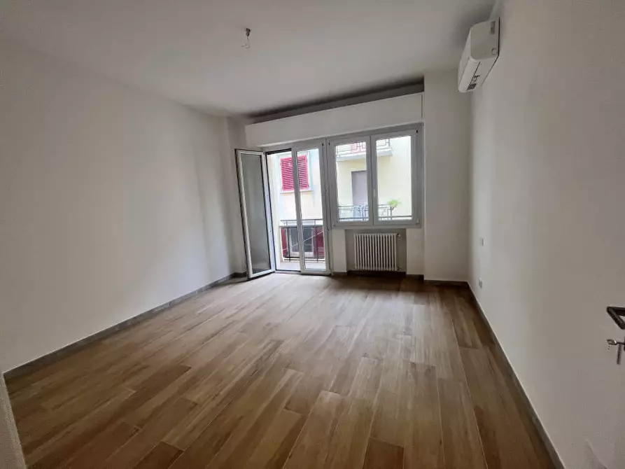 Immagine 4 di Appartamento in vendita  in Corso d'Augusto a Rimini