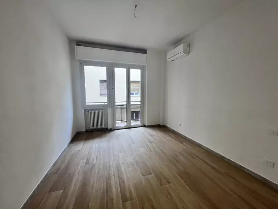 Immagine 5 di Appartamento in vendita  in Corso d'Augusto a Rimini