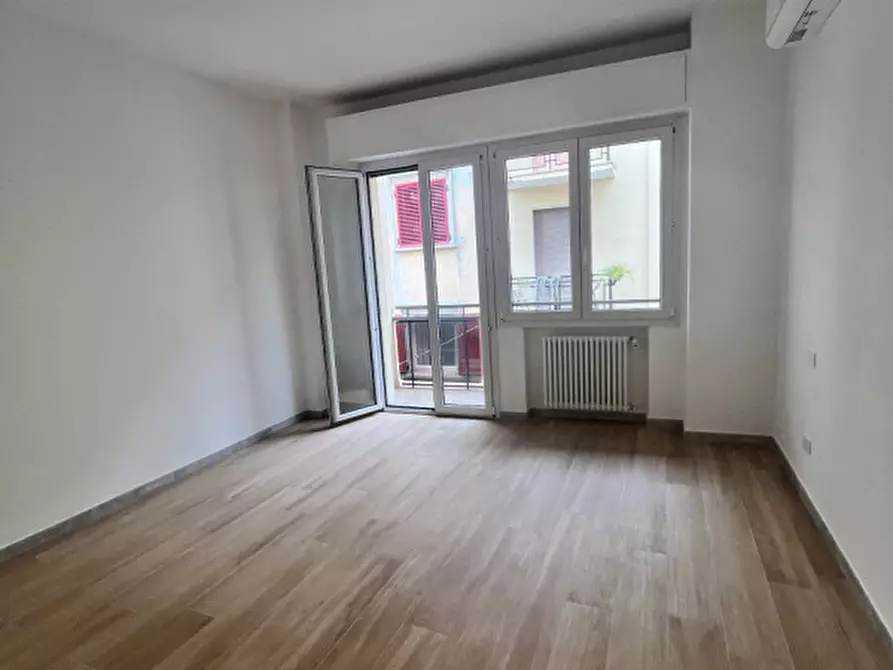 Immagine 6 di Appartamento in vendita  in Corso d'Augusto a Rimini