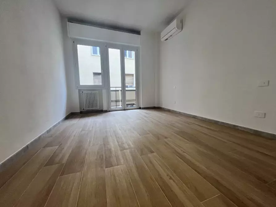 Immagine 8 di Appartamento in vendita  in Corso d'Augusto a Rimini