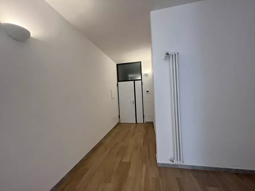 Immagine 9 di Appartamento in vendita  in Corso d'Augusto a Rimini