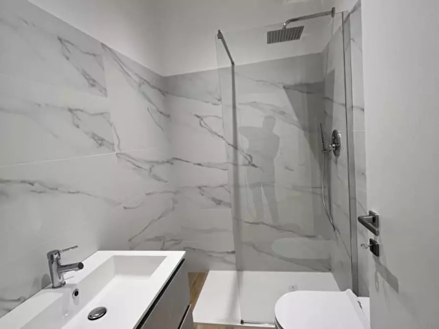 Immagine 17 di Appartamento in vendita  in Corso d'Augusto a Rimini