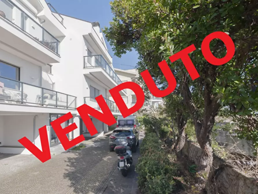 Immagine 1 di Appartamento in vendita  in STRADA VICINALE FRANCESCONE, 19 a Pescara