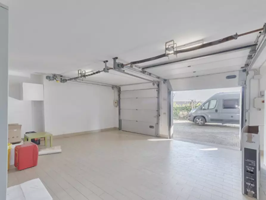 Immagine 26 di Appartamento in vendita  in STRADA VICINALE FRANCESCONE, 19 a Pescara