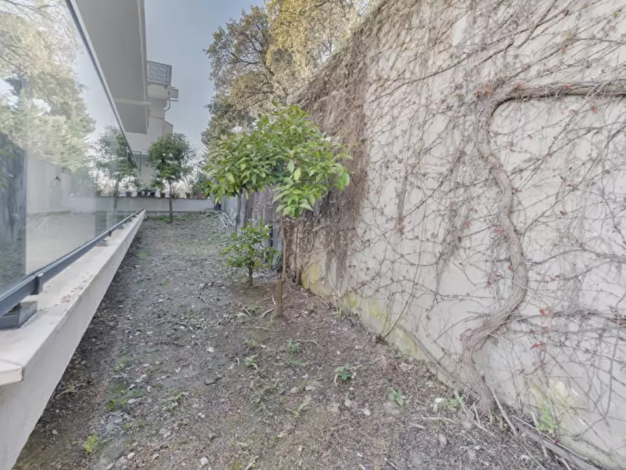 Immagine 29 di Appartamento in vendita  in STRADA VICINALE FRANCESCONE, 19 a Pescara