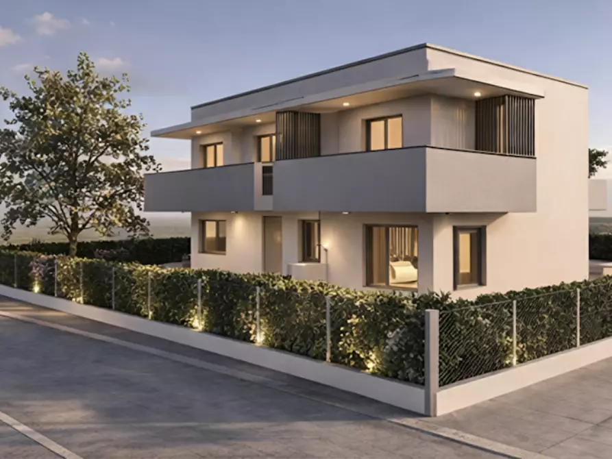 Immagine 4 di Casa bifamiliare in vendita  in Via Don Bruno Trento a Eraclea