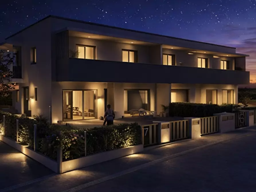 Immagine 5 di Casa bifamiliare in vendita  in Via Don Bruno Trento a Eraclea