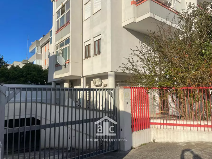 Immagine 2 di Appartamento in vendita  in via merine 8 a Lecce