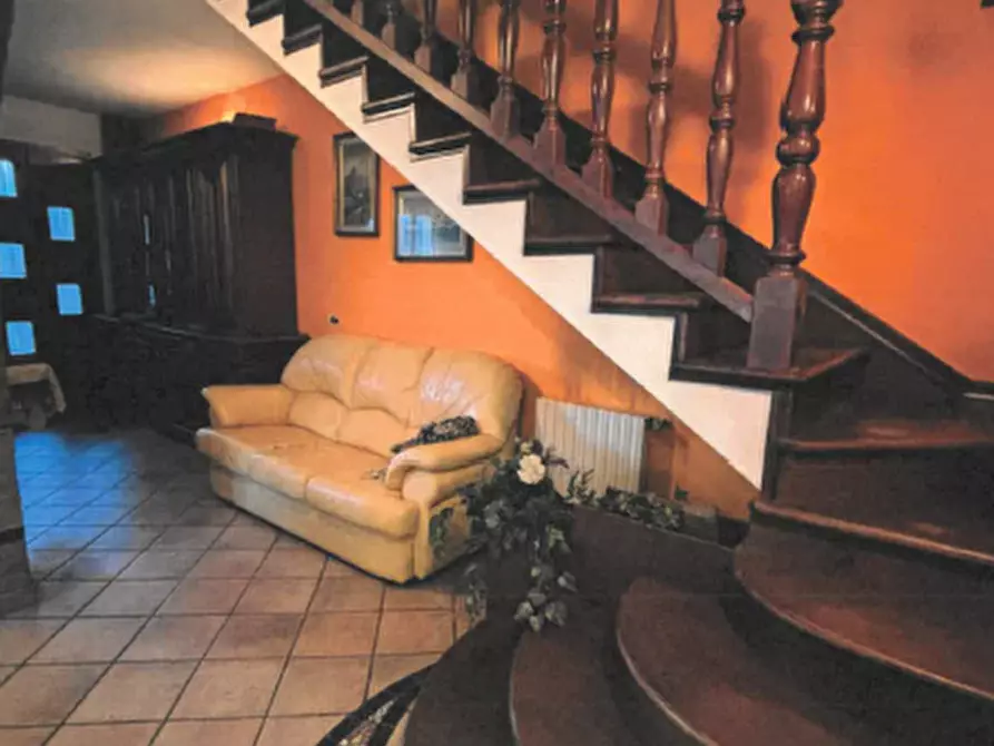 Immagine 5 di Casa bifamiliare in vendita  in Via Rugoletto, 27 a Santa Maria Di Sala