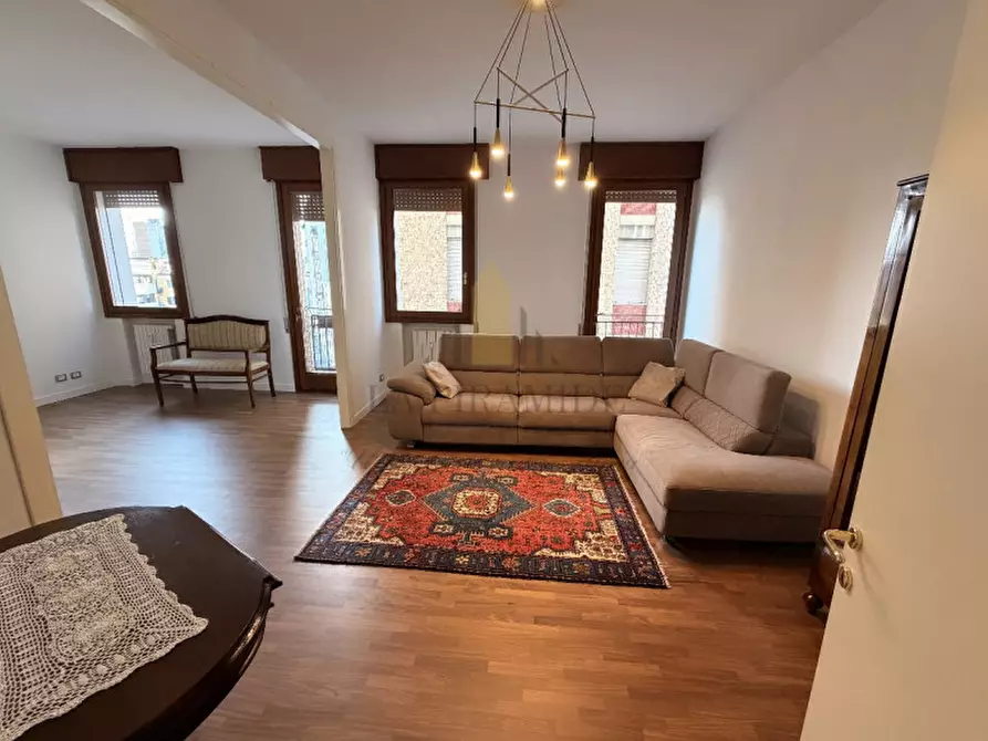 Immagine 1 di Appartamento in vendita  in Appartamento in Corso Milano - Padova Centro - RIF. 890 a Padova