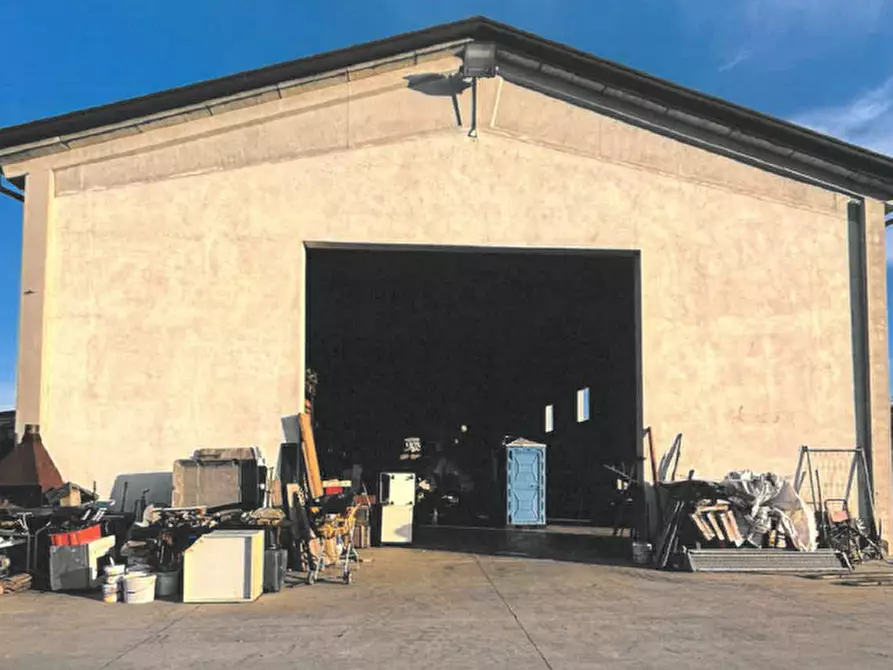 Immagine 2 di Magazzino in vendita  in Via Rugoletto, 27 a Santa Maria Di Sala