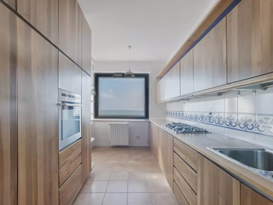 Immagine 11 di Appartamento in vendita  in STRADA VICINALE FRANCESCONE, 19 a Pescara