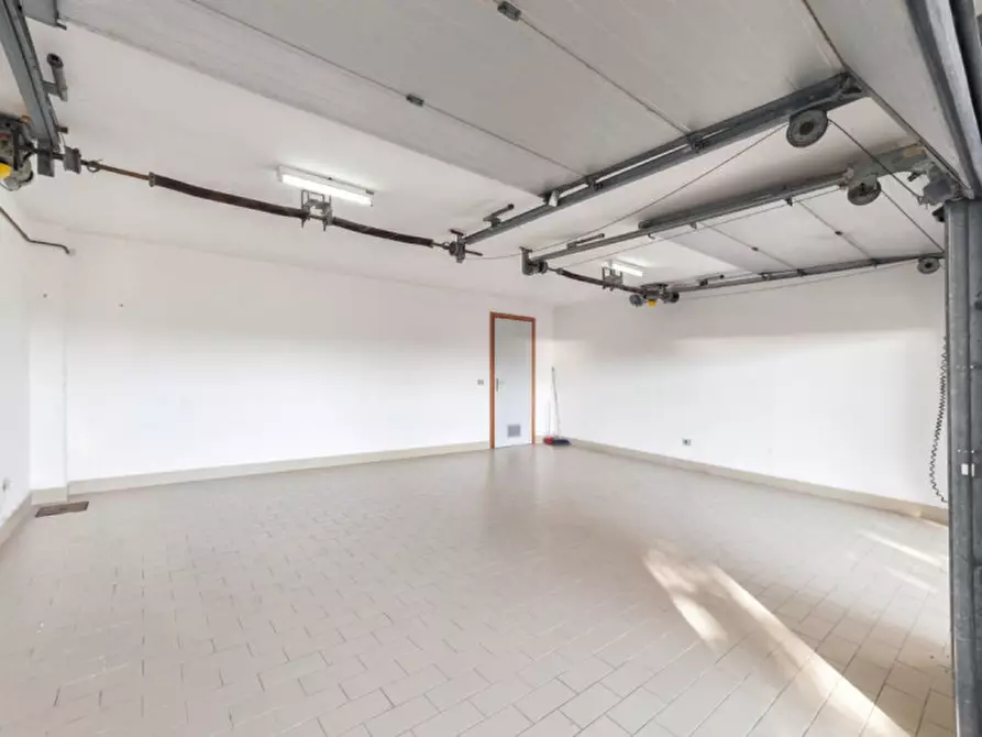 Immagine 33 di Appartamento in vendita  in STRADA VICINALE FRANCESCONE, 19 a Pescara