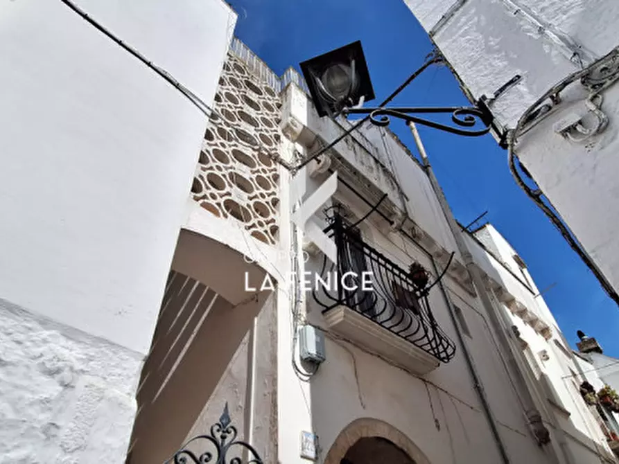 Immagine 2 di Casa indipendente in vendita  in via Dura a Locorotondo