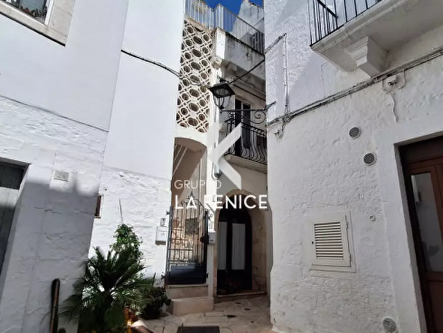Immagine 4 di Casa indipendente in vendita  in via Dura a Locorotondo