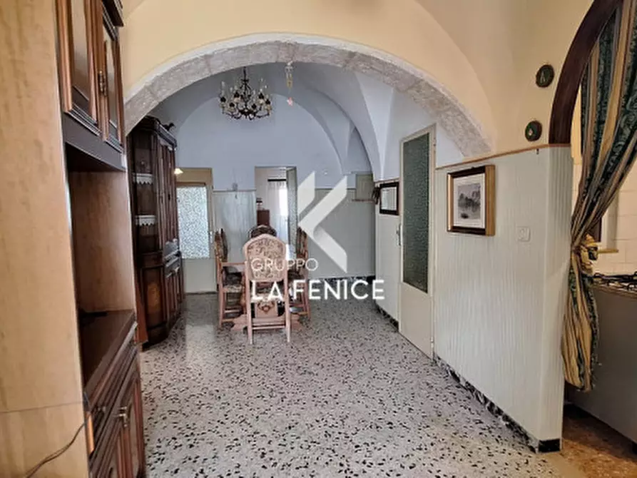 Immagine 13 di Casa indipendente in vendita  in via Dura a Locorotondo