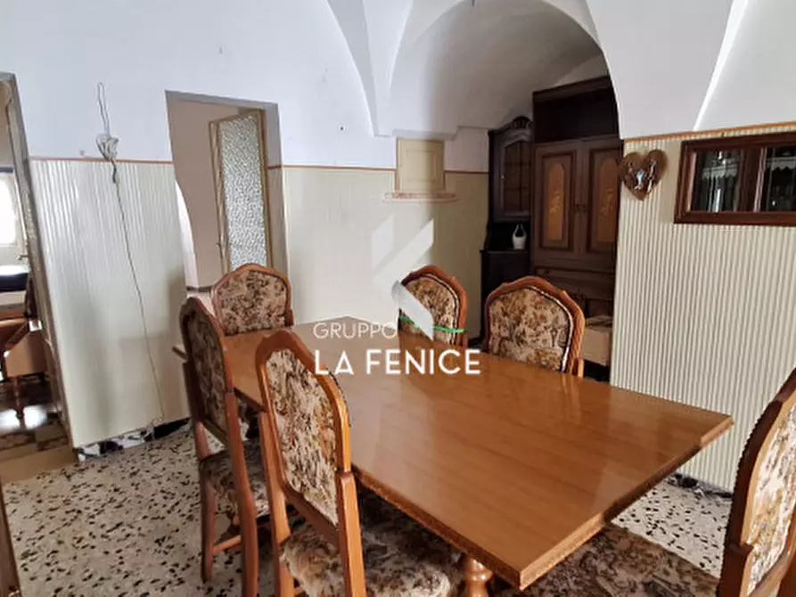 Immagine 17 di Casa indipendente in vendita  in via Dura a Locorotondo