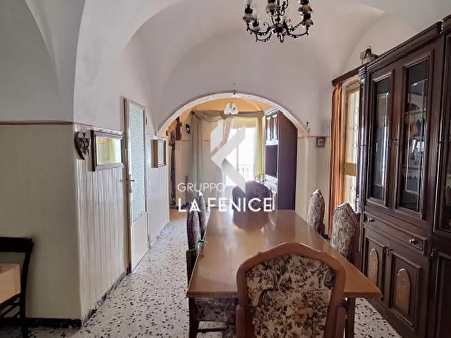 Immagine 19 di Casa indipendente in vendita  in via Dura a Locorotondo