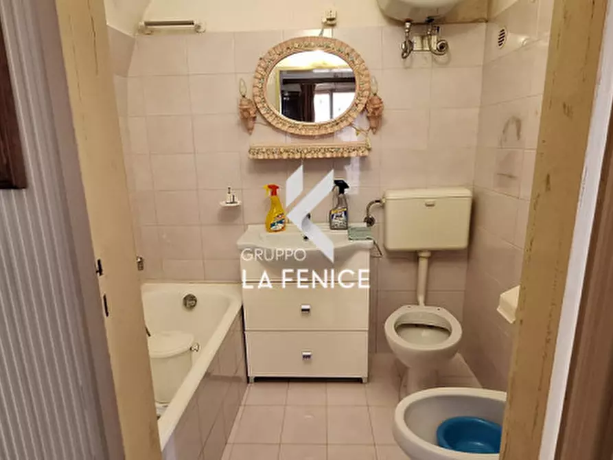 Immagine 27 di Casa indipendente in vendita  in via Dura a Locorotondo