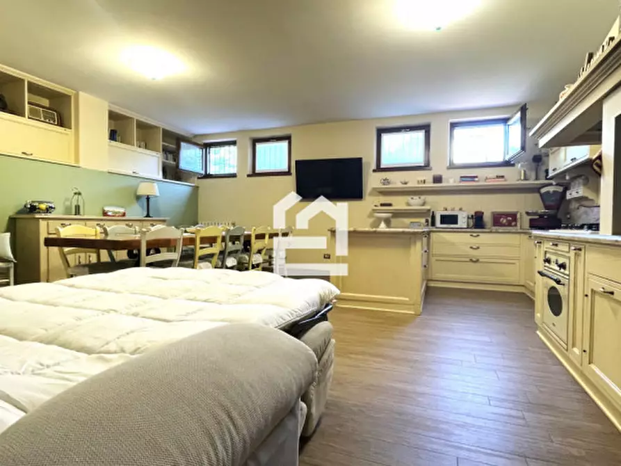 Immagine 2 di Appartamento in affitto  in VIA FIENILE a Padenghe Sul Garda