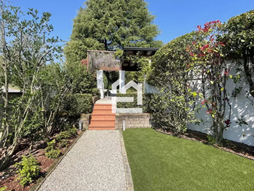 Immagine 21 di Appartamento in affitto  in VIA FIENILE a Padenghe Sul Garda