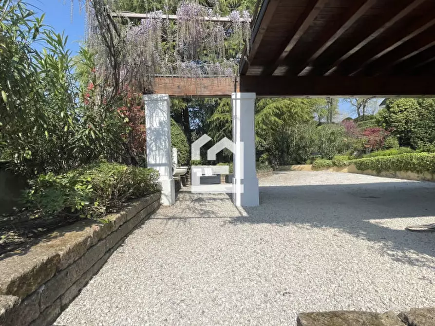 Immagine 22 di Appartamento in affitto  in VIA FIENILE a Padenghe Sul Garda