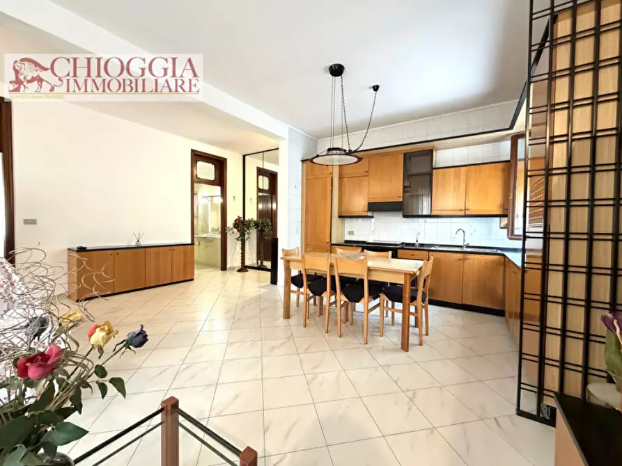 Immagine 1 di Appartamento in vendita  in Via Belfiore a Chioggia