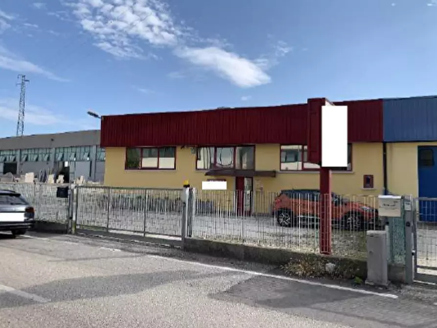 Immagine 2 di Capannone industriale in vendita  in Via delle Industrie, 8 a Santa Maria Di Sala
