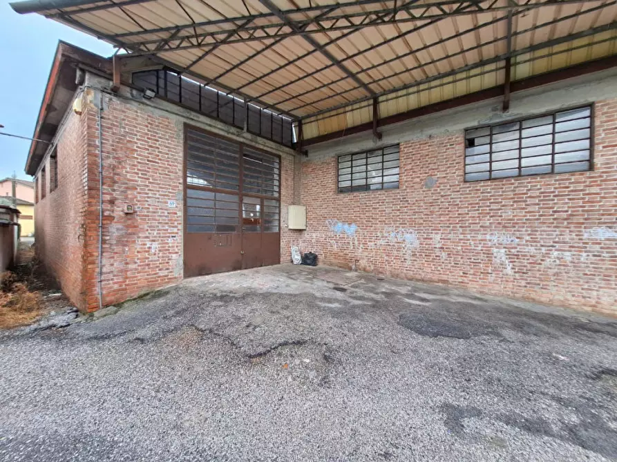 Immagine 1 di Capannone industriale in vendita  in Via Villa Fontana, 57, 55018 Capannori LU, Italia a Capannori